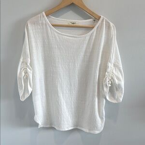 Max Studio White Textured Women's Top Medium cinched short sleeve